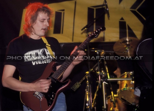 A Christmas Care-Roll 029