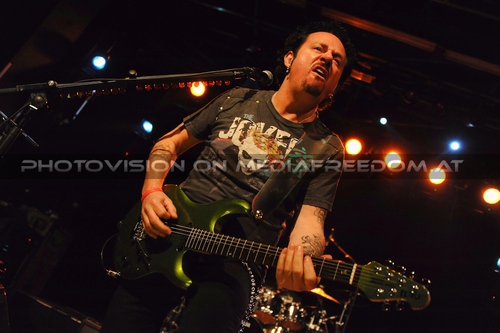 Darkness in my world: Steve Lukather