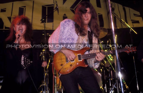 A Christmas Care-Roll 010