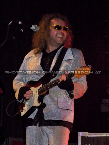 Make me smile: Wolfgang Stardust