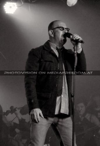 Do nothing till you hear from me 01