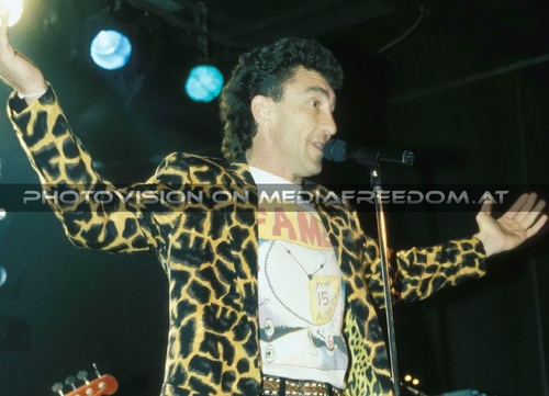 Remote control: Fee Waybill