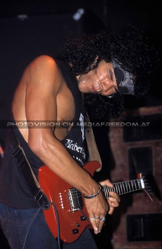 Black Radio wont play this record - Pix 06