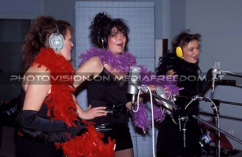 Studio Blitz 12: S�-vaal,Claudia K.,Bine Brezina