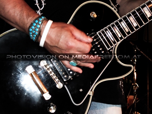 Between two worlds 14