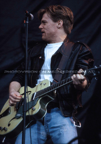 Waking up 07: Bryan Adams