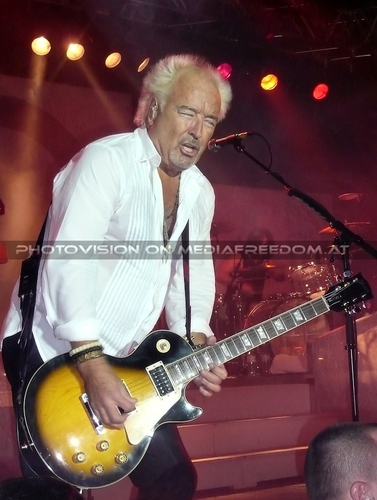 Juke Box Hero: Mick Jones