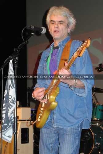 (I can't get no) satisfaction