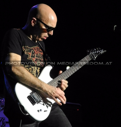 Black swans 06: Joe Satriani