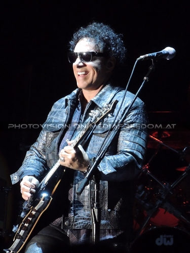 Eclipse 19: Neil Schon