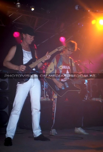 Here to hear - Tour 04: Andy Powell,Ted Turner