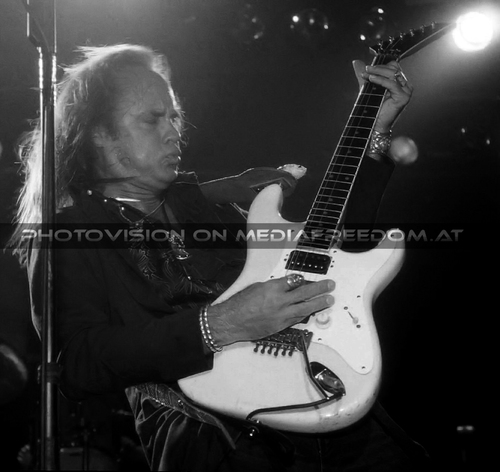 Live - Pix 17: Rick Medlocke