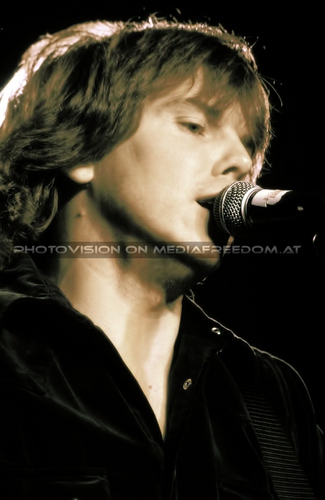 A place to call home - Tour Pix 09: Joey Tempest