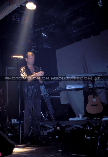 House of Cards - Tour Pix 04: Michael Sadler