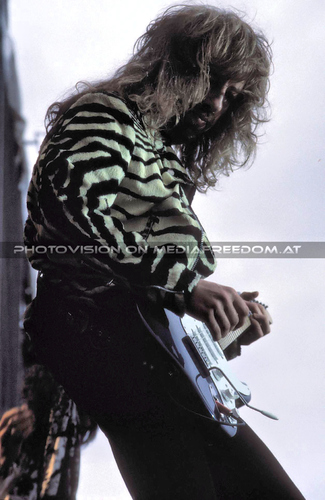 Pump 11: Brad Whitford