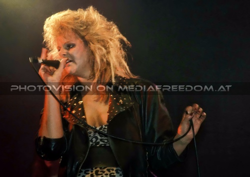 Planet of women: Gabriele M�hlbauer