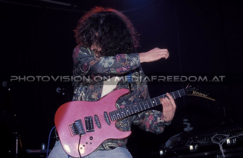 A Christmas Care-Roll 022