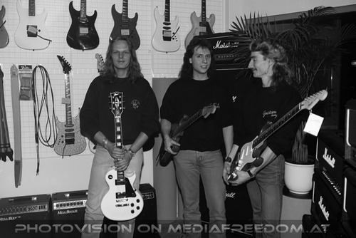 Guitars Only - Pix 01