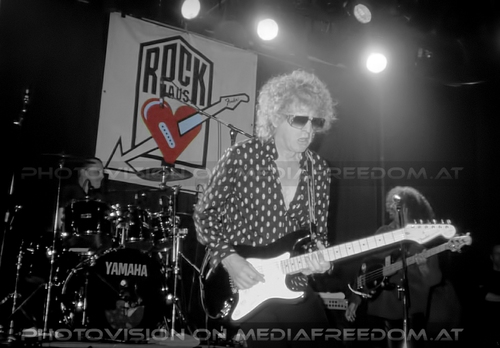The Artful Dodger on Tour - Pix 01: Ian Hunter
