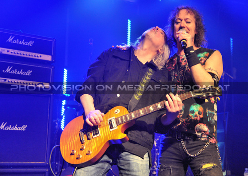 The farewell to "Love Hurts" Razamanaz 35: Jimmy Murrison, Carl Sentance