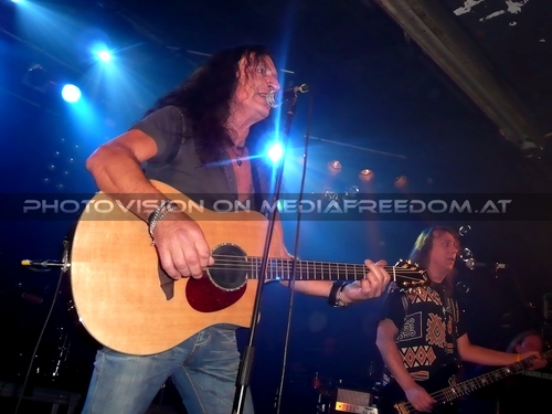 Blood on the highway - Tour Pix 14