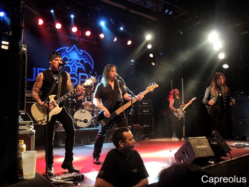 Flame: Parker Lundgren, Scott Rockenfield, Eddie Jackson, Michael Wilton, Todd la Torre