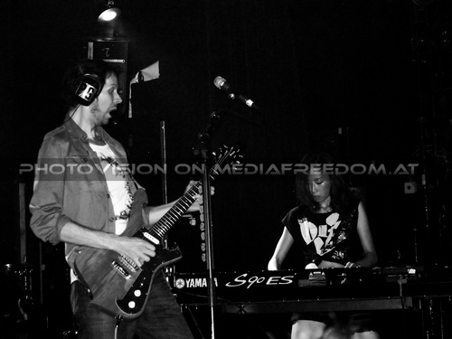 Silence Followed Tour Pix 09: Paul Gilbert,Emi Gilbert