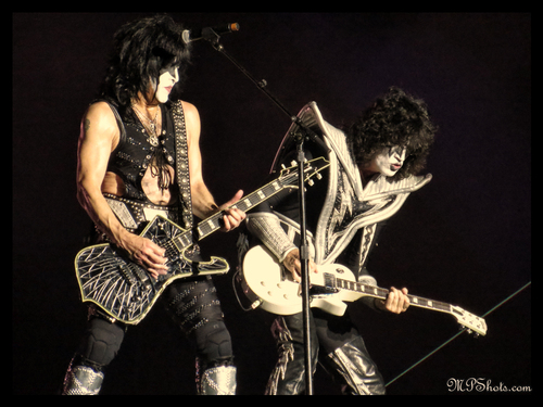 Paul Stanley, Tommy Thayer  - Kiss (Band): Paul Stanley, Tommy Thayer