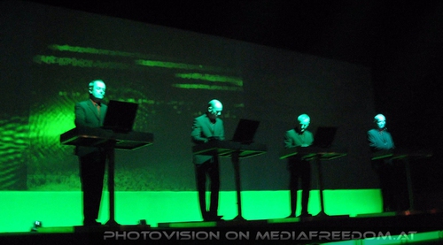 Boing boom tschak: Ralf H�tter,Henning Schmitz,Fritz Hilpert,Florian Schneider-Esleben