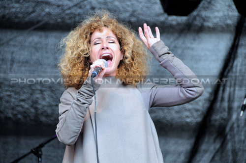 Sandra the Sun 01: Sandra Pires