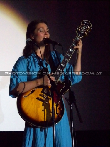 Touch Yello 30: Heidi Happy