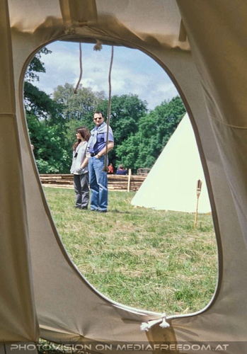 Blick aus dem Tipi: Amanda Peniston-Bird,Harry Fuchs