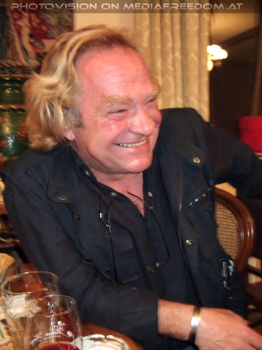 The Newz Tour - Pix 09