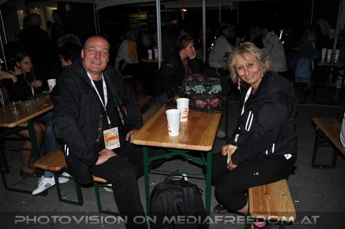 All or nothing: Robert L.,Sonja