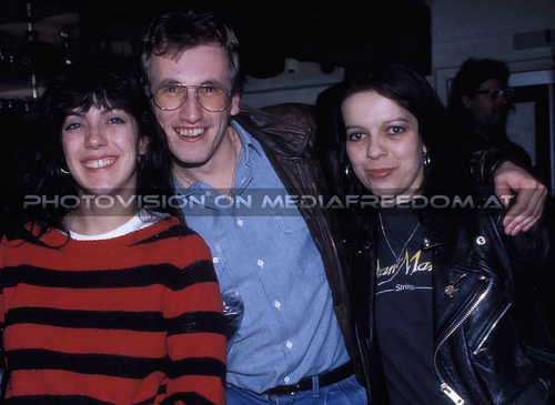 Cheers you lot 14: Jackie Carrera,Cris Bonacci