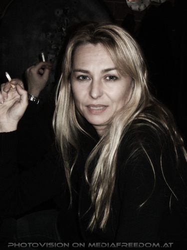 Maiden f�r net jeden: Bettina Brix