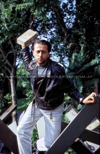 Alarm 10: Josef Josh Oppacher