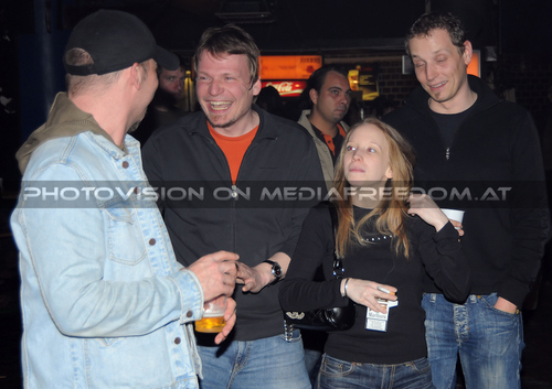 Wir kommen um zu rocken 33