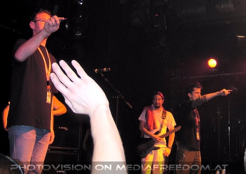 Life returns live 14