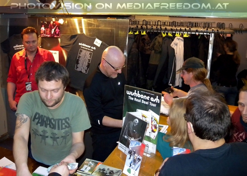 After show: Andy Powell