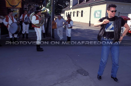 Bloody Buccaneer Tour - Pix 19: Barry Hay
