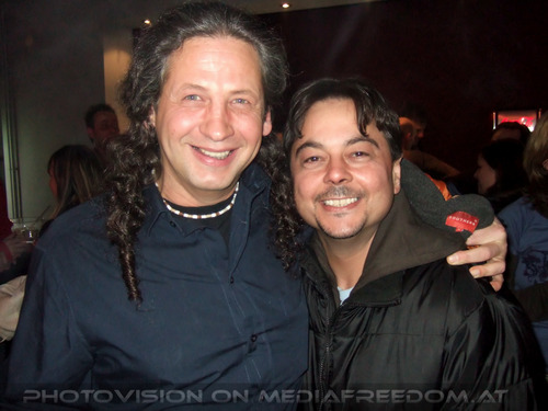 Happy: Bernhard Weilguni,Peter Swoboda (Pete de Oliviera)