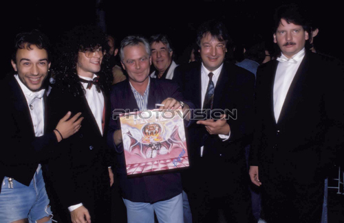 Signed: Bobby Kapsarev,Tom Kr�utner,Gotthard Rieger,Gottfried Happl,Robert G�si