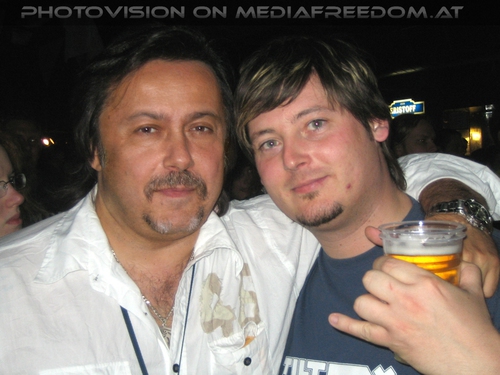 Life returns tour pix 34