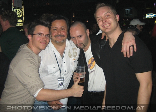 Life returns tour pix 30