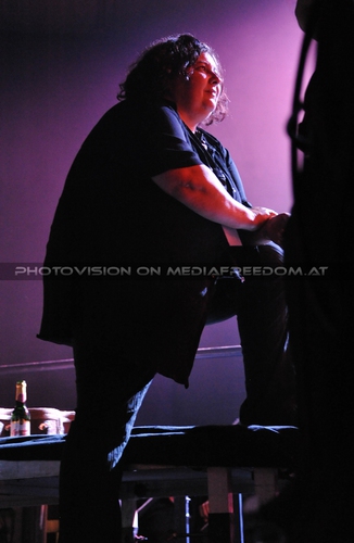 Lady in black - backstage