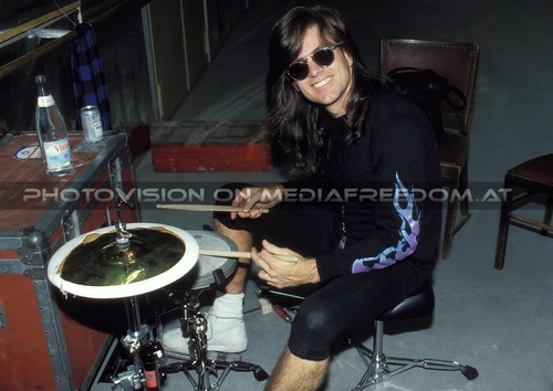 Lean into it 06: Pat Torpey