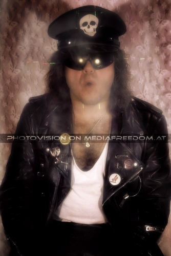 Reality Selfie Vision 01: Charly F. Lovehurts (Charly Swoboda)