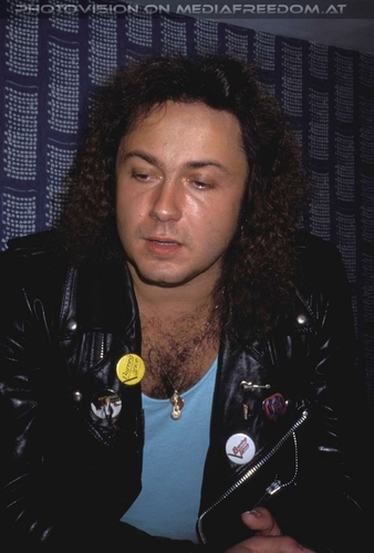 Here to hear - Tour 16