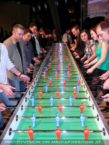 Kick off - the name of the game 01